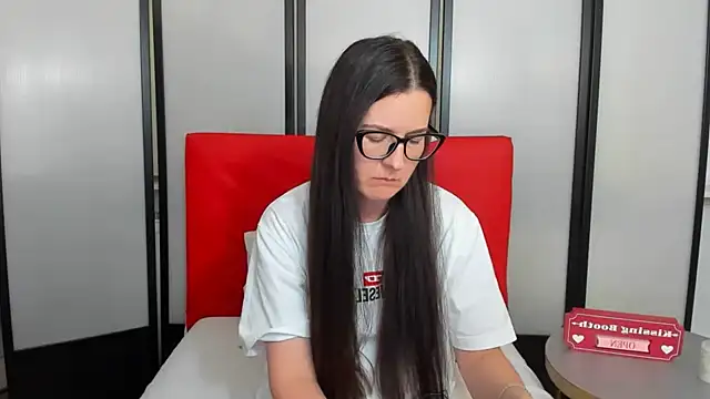 NadiaXlove webcam