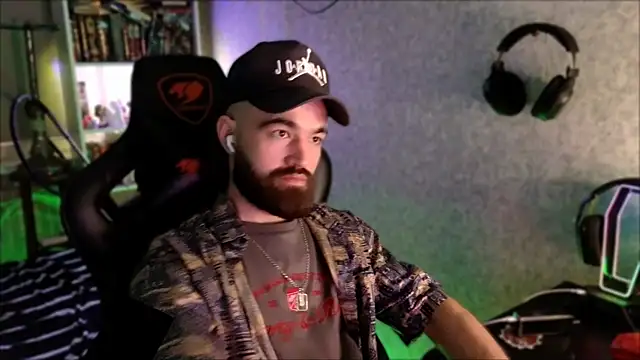 _Serious_Man webcam