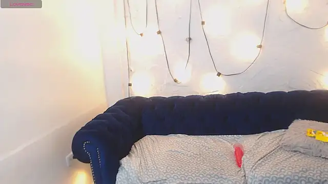 Karlaa_Doll webcam
