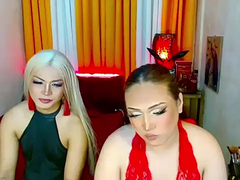 Phenomenal_Shemale webcam