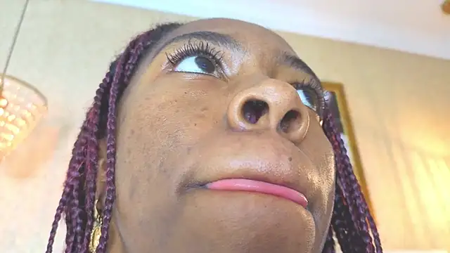 Shanelle__ webcam