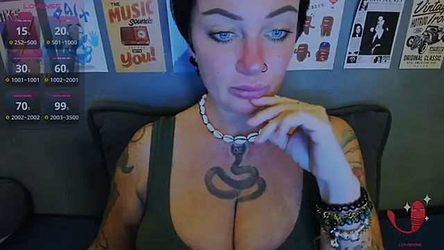 EllieOz webcam