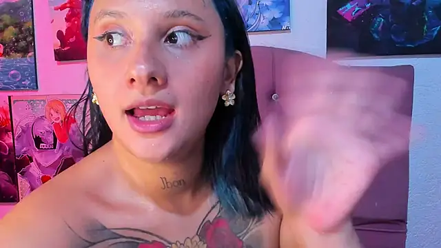 Mila_nixon02 webcam