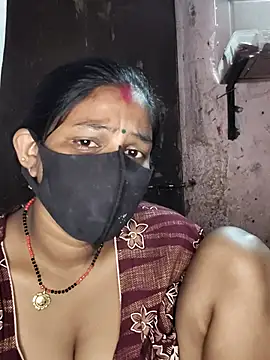 Hotcouplepriya webcam