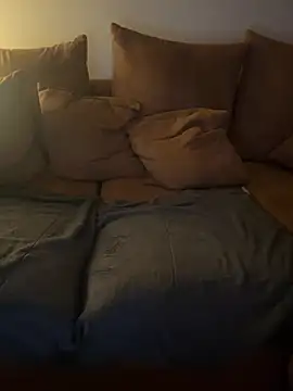 YourBadboy718 webcam