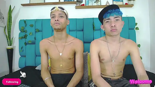 STRANGER_BOYS webcam