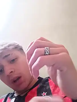 Ari_Stonne webcam
