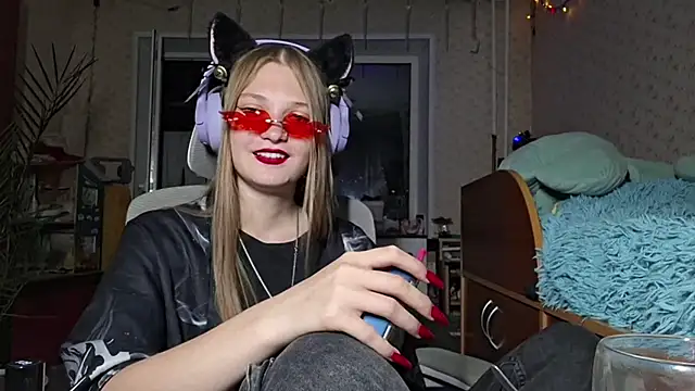 ZelmaSauage webcam