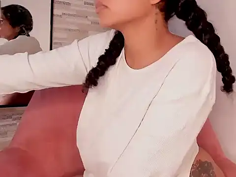 Missnina_ webcam