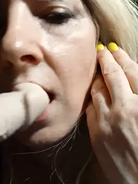 aminaFoxs webcam