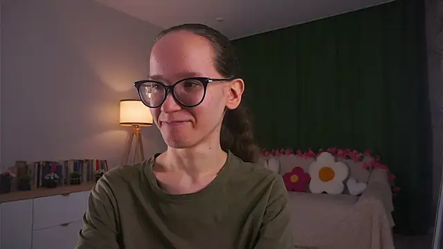 BettyBrowni webcam