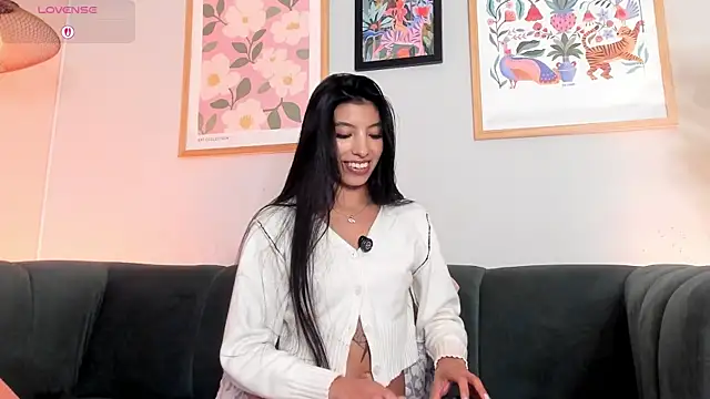 Tiffany_Low webcam
