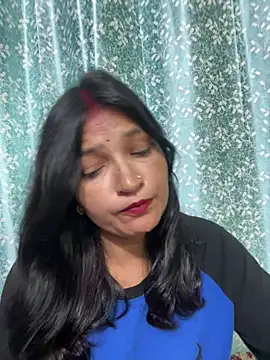 Priyaa_1433 webcam