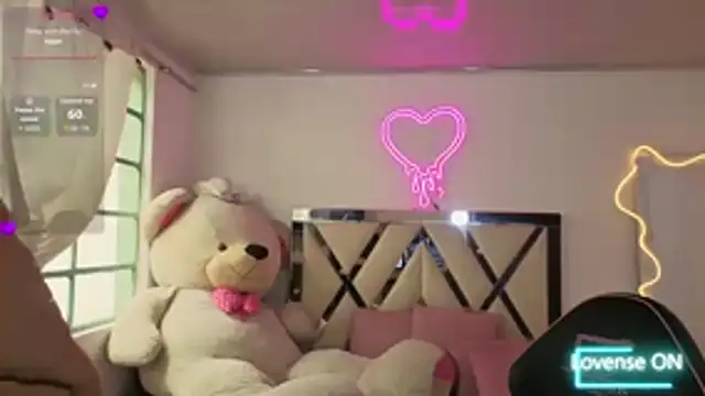 MILAH_TAY webcam