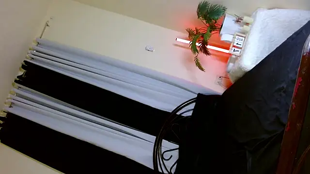 falling_angel96 webcam