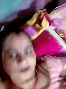 Hotpoojapal365 webcam