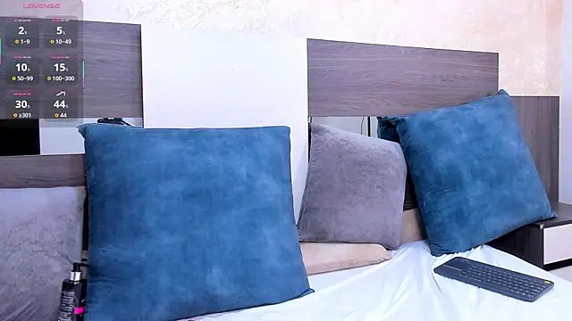 Julieta_Vegah webcam