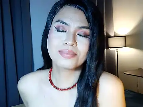 MistressLuna1 live cam on StripChat