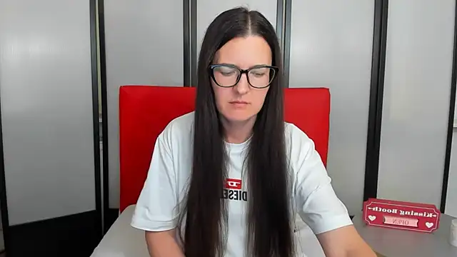 NadiaXlove webcam