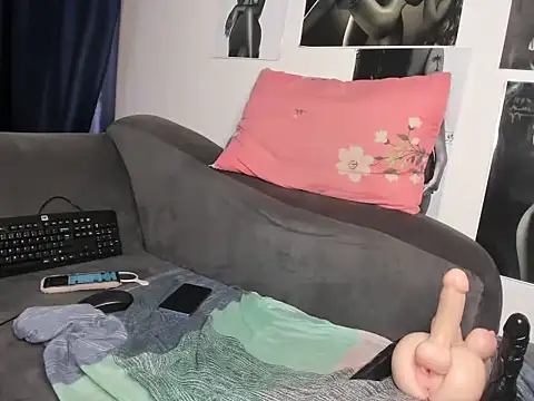 tinydolll webcam