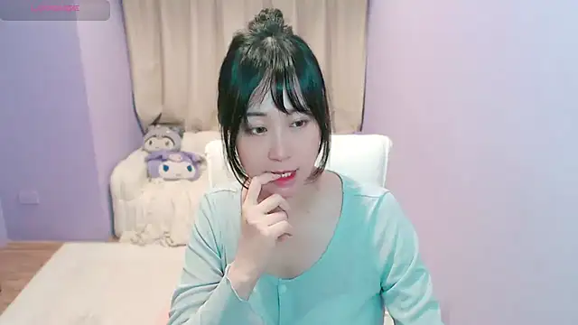 lingeringvoice webcam