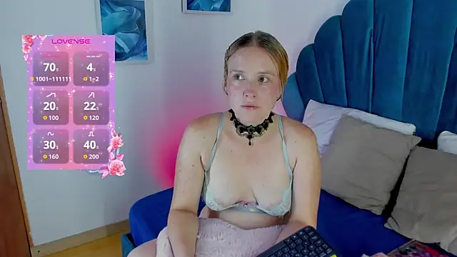 EmilySumer webcam