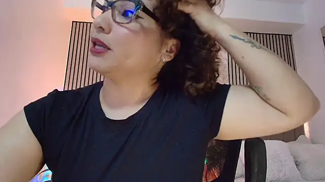 JuliRamirez webcam