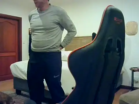 TroyDieselXXX webcam