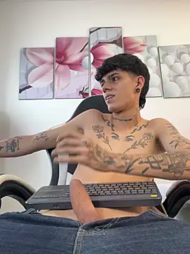 Tommy_valverde live webcam