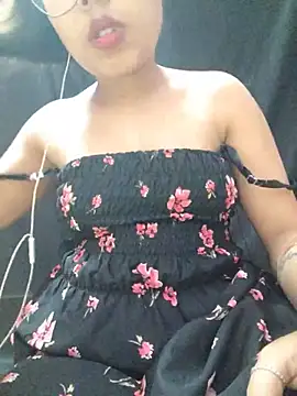 Roshni_98 webcam