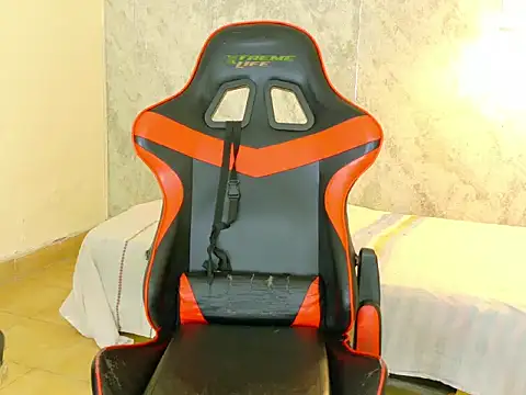 emy_0 webcam