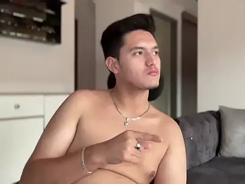 alexandergrey760886 webcam