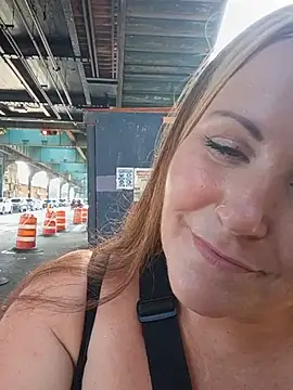 Luciouslesha webcam