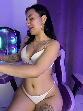 Kayle_11 live cam on StripChat