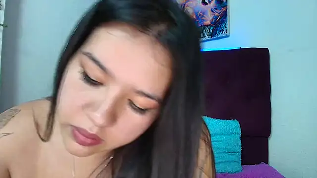 LinaBrowm webcam