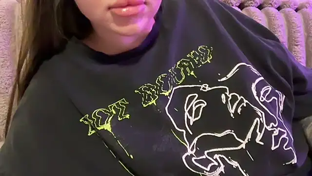 AlmaryKim webcam