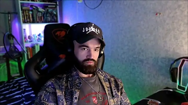 _Serious_Man webcam