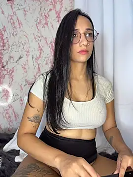 UrNewFantasy webcam