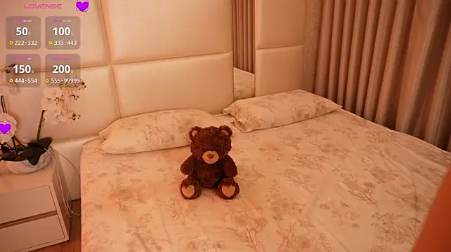 Lilly_Colins webcam