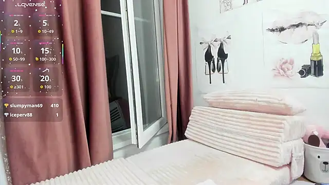 BlowYourMindd webcam