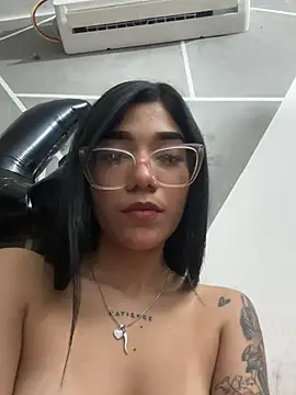 ElaRose_12 webcam