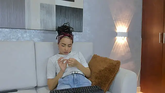 Lucia_jane webcam