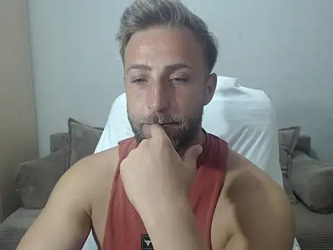 BlondEagleMuscle webcam