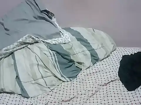 Squirty_pussie webcam
