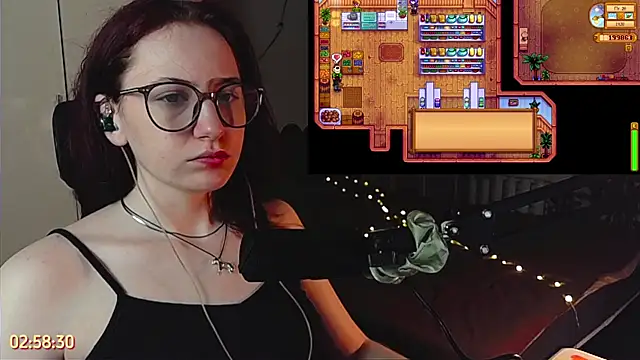 PricklyPeach webcam
