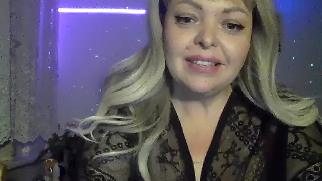 BellaaKiss webcam