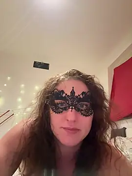 WildYasmin webcam