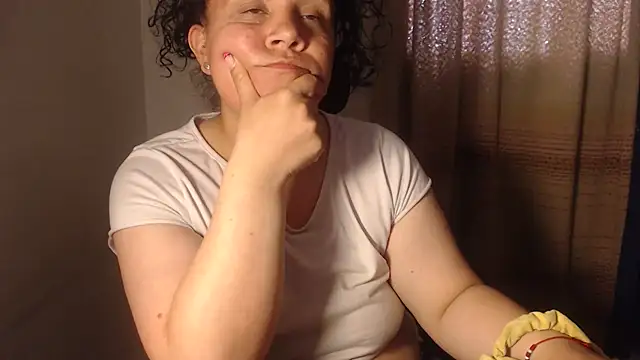 agathamiller01 webcam
