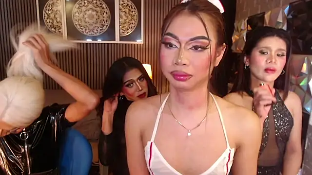 AudreyMilesTrans webcam