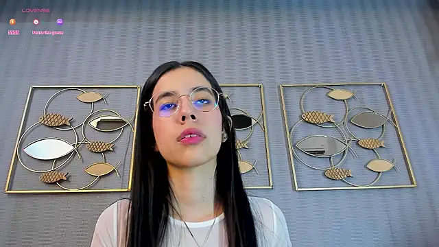 laraa_jeean webcam